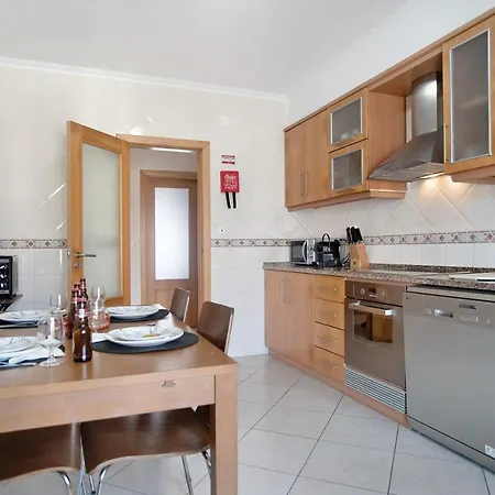 A O - House Casual Ferrel (Leiria)