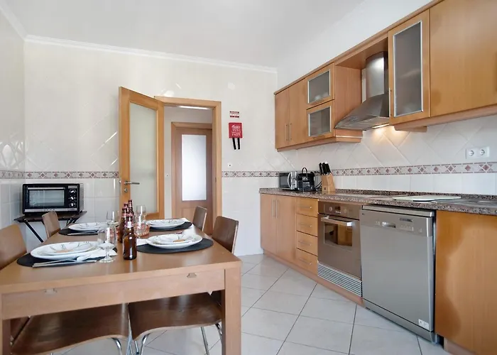 A O - House Casual Ferrel (Leiria)